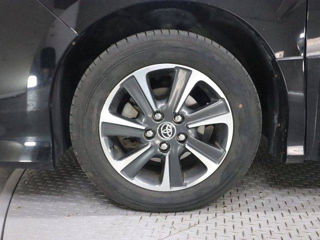 TOYOTA NOAH 2019 Image 31