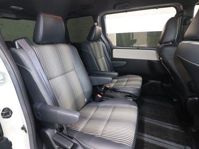 TOYOTA NOAH 2019 Image 31