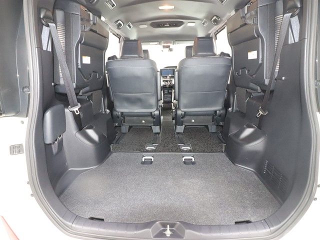TOYOTA NOAH 2019 Image 31