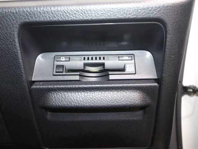 TOYOTA NOAH 2019 Image 31