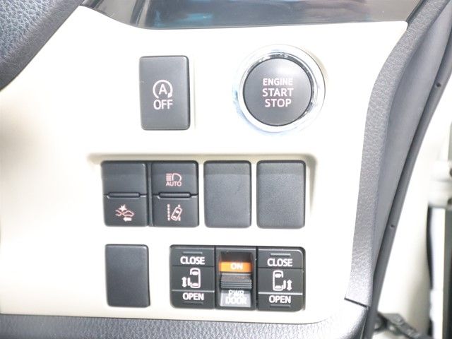 TOYOTA NOAH 2019 Image 31