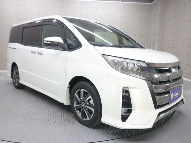 TOYOTA NOAH 2019 Image 31
