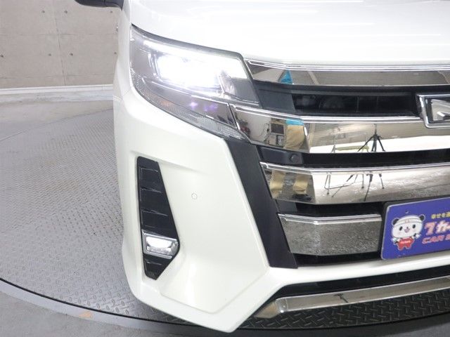 TOYOTA NOAH 2019 Image 31