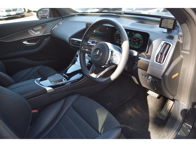 MERCEDES BENZ EQC 2020 Image 31