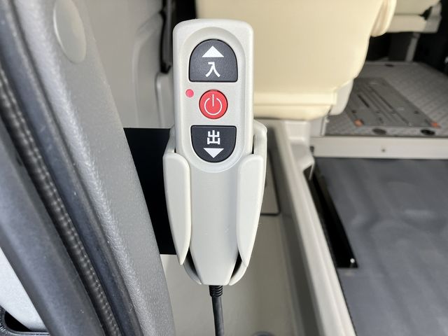 NISSAN NV350 CARAVAN 4WD 2020 Image 31