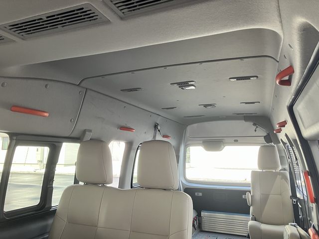 NISSAN NV350 CARAVAN 4WD 2020 Image 31