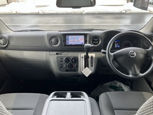NISSAN NV350 CARAVAN 4WD 2020 Image 31
