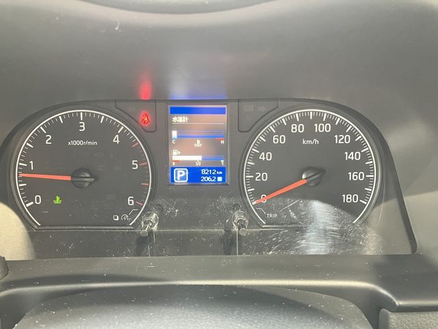 NISSAN NV350 CARAVAN 4WD 2020 Image 31