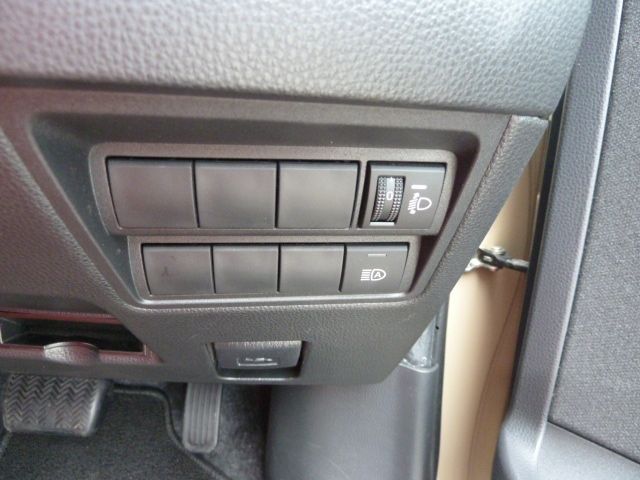 TOYOTA YARIS CROSS HYBRID 2021 Image 31