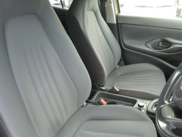 TOYOTA YARIS CROSS HYBRID 2021 Image 31