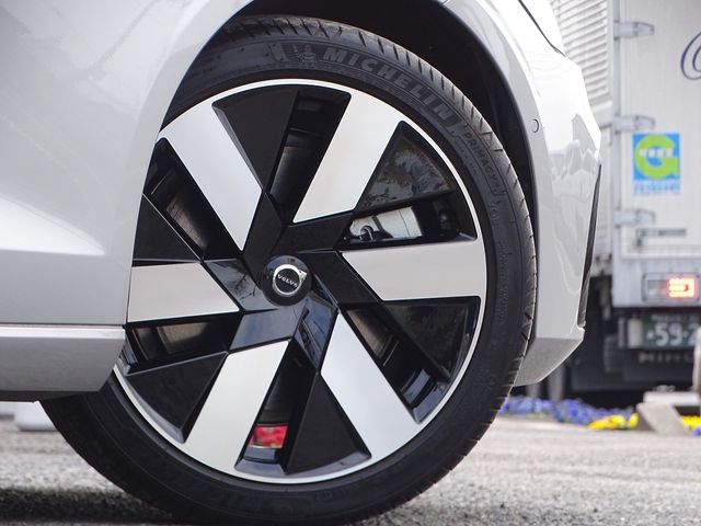 VOLVO V60 2025 Image 31