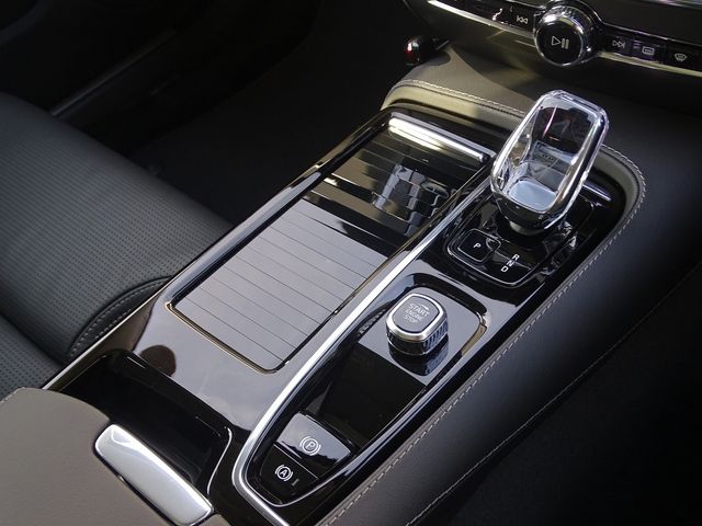 VOLVO V60 2025 Image 31