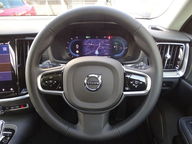 VOLVO V60 2025 Image 31