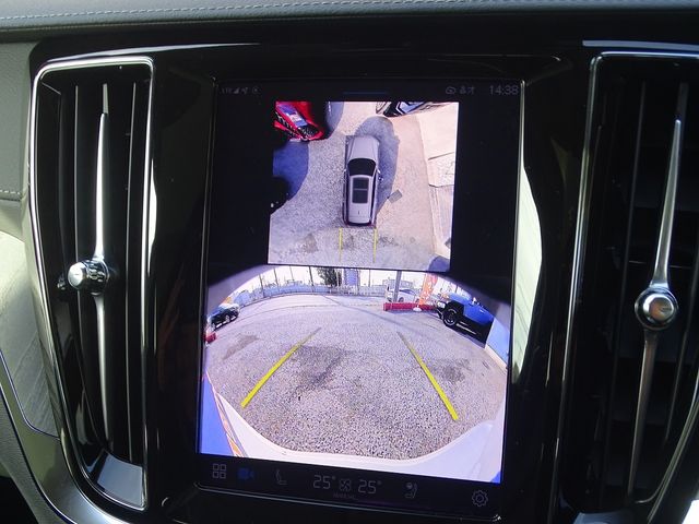 VOLVO V60 2025 Image 31