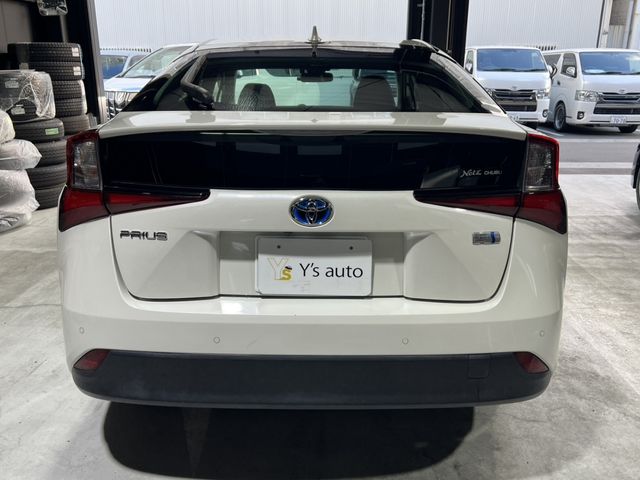 TOYOTA PRIUS 2019 Image 31