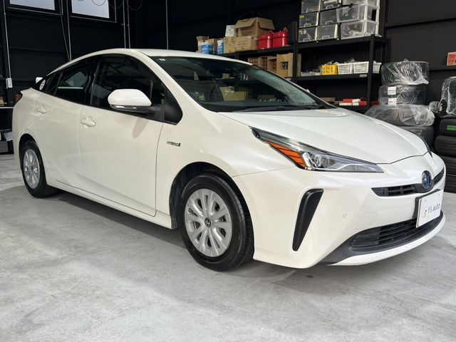 TOYOTA PRIUS 2019 Image 31