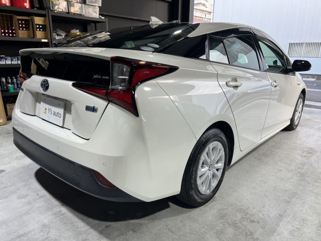 TOYOTA PRIUS 2019 Image 31
