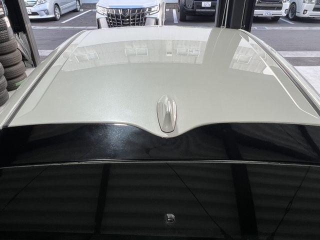 TOYOTA PRIUS 2019 Image 31