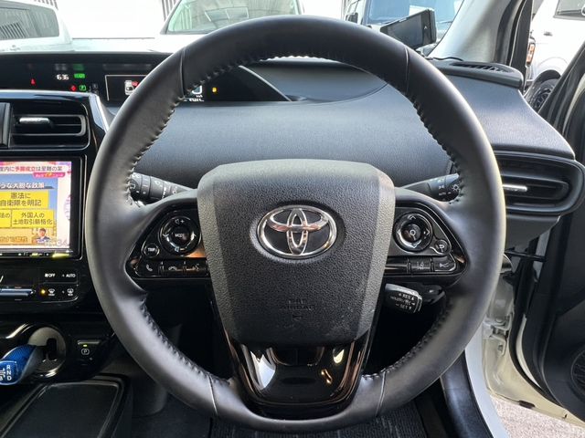 TOYOTA PRIUS 2019 Image 31