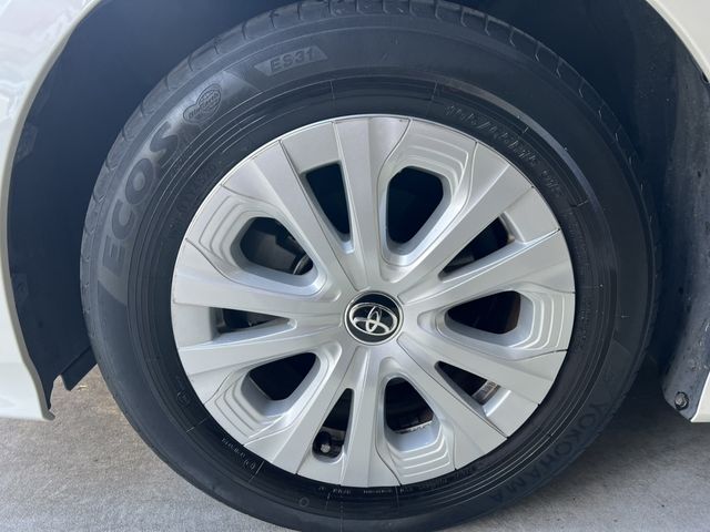 TOYOTA PRIUS 2019 Image 31