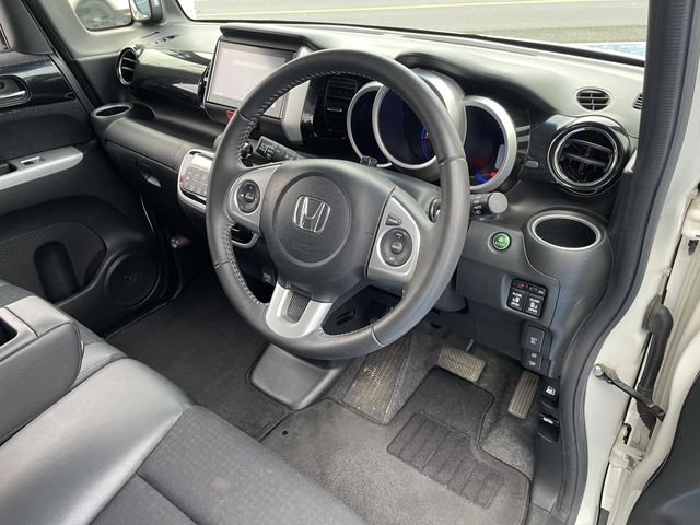 HONDA N BOX CUSTOM 2016 Image 31