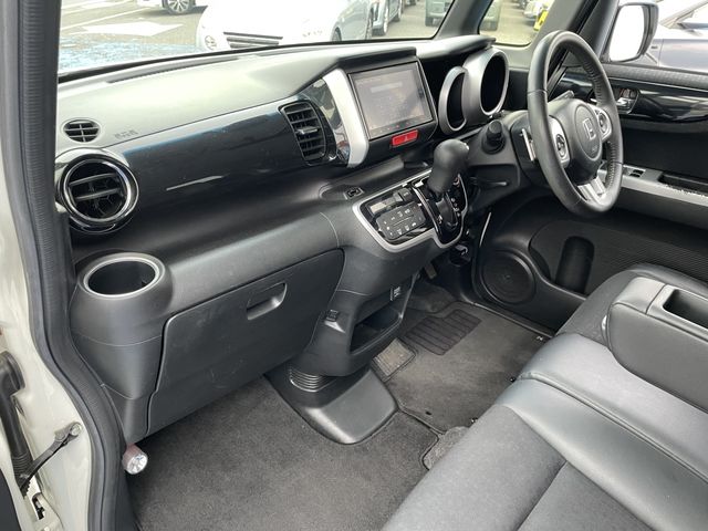 HONDA N BOX CUSTOM 2016 Image 31