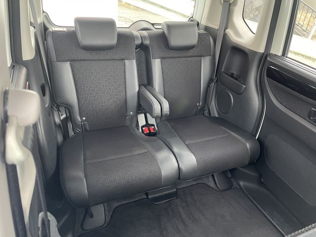 HONDA N BOX CUSTOM 2016 Image 31