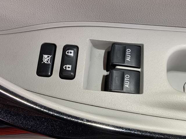 TOYOTA IQ 2013 Image 31