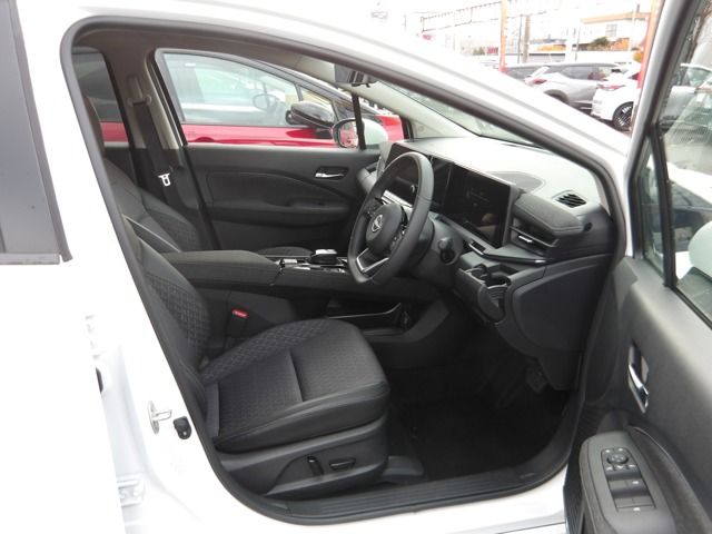 NISSAN AURA 2025 Image 31