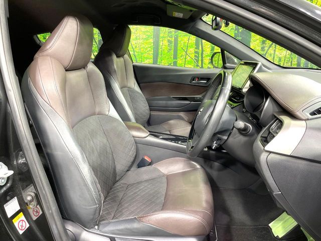 TOYOTA C-HR 2017 Image 31