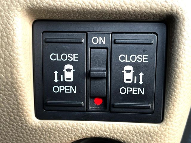 HONDA N BOX 4WD 2019 Image 31