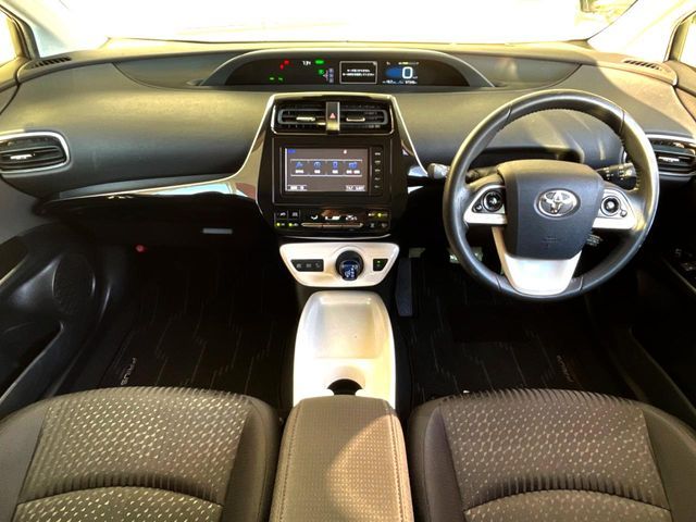 TOYOTA PRIUS 4WD 2016 Image 31