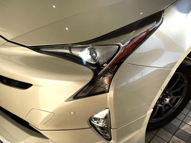 TOYOTA PRIUS 4WD 2016 Image 31