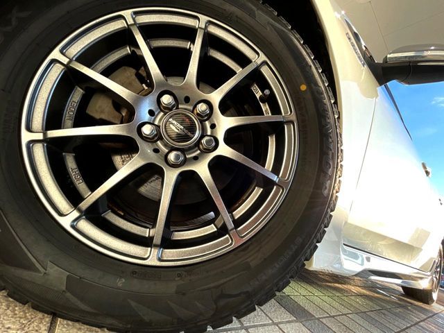 TOYOTA PRIUS 4WD 2016 Image 31