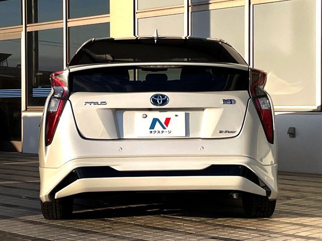 TOYOTA PRIUS 4WD 2016 Image 31