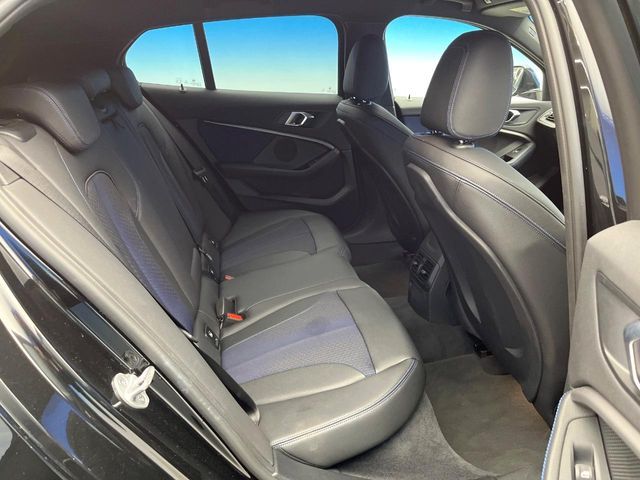 BMW 1SERIES 2019 Image 31