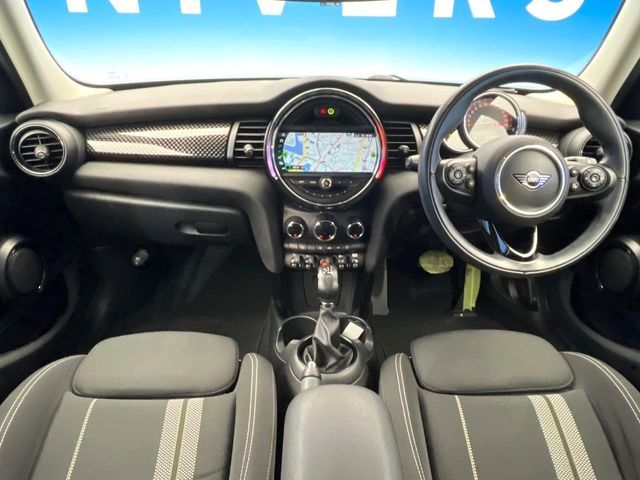 BMW MINI COOPER SD 5DOOR 2020 Image 31