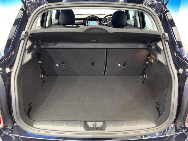 BMW MINI COOPER SD 5DOOR 2020 Image 31