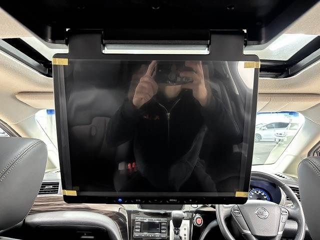 NISSAN ELGRAND 2017 Image 31