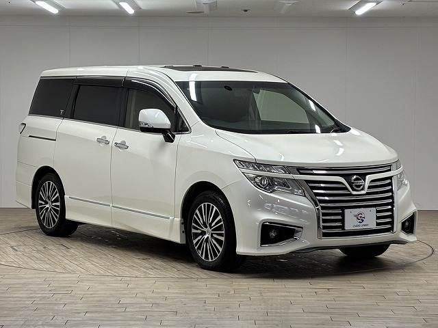 NISSAN ELGRAND 2017 Image 31