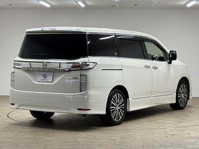 NISSAN ELGRAND 2017 Image 31