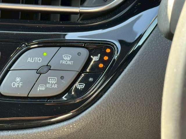 TOYOTA C-HR 2017 Image 31