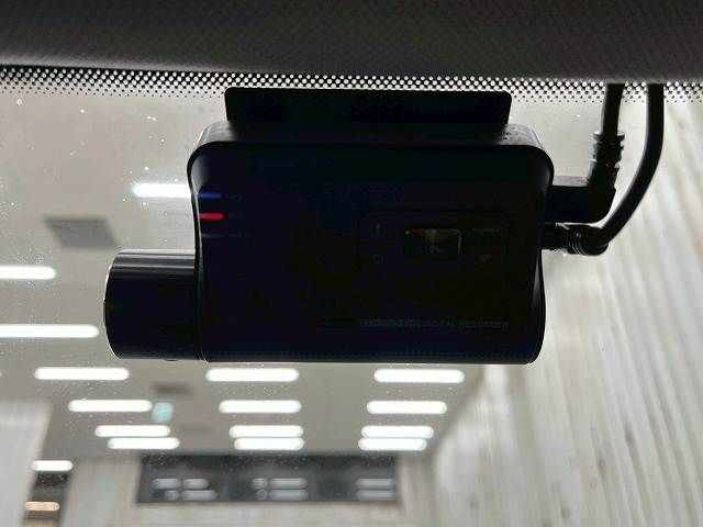 VOLKSWAGEN GOLF VARI 2023 Image 31