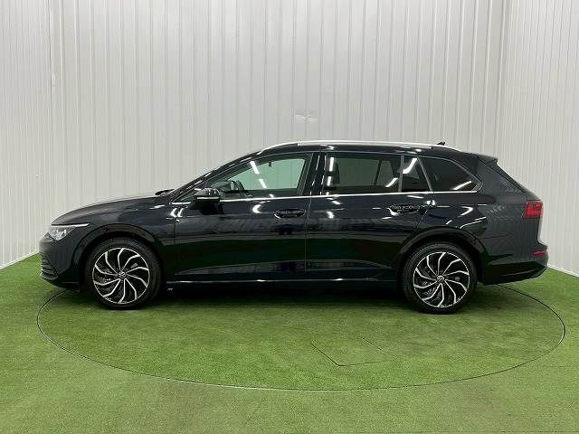 VOLKSWAGEN GOLF VARI 2023 Image 31