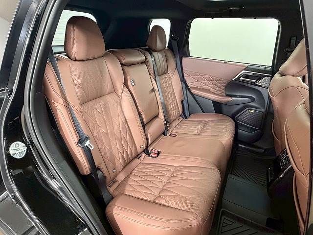 MITSUBISHI OUTLANDER PHEV 2025 Image 31