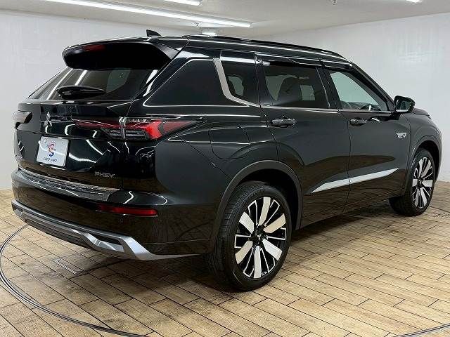 MITSUBISHI OUTLANDER PHEV 2025 Image 31
