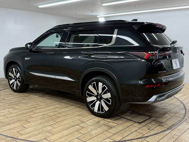 MITSUBISHI OUTLANDER PHEV 2025 Image 31