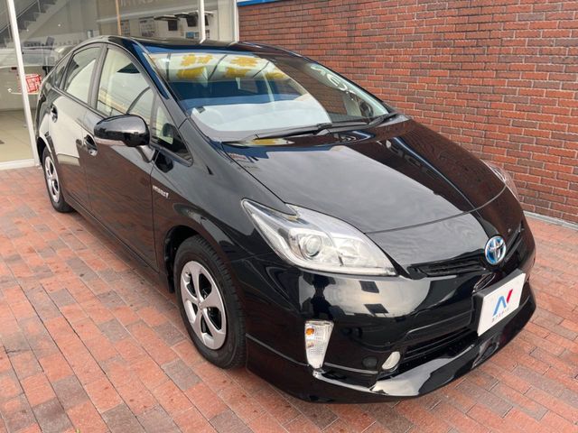 TOYOTA PRIUS 2013 Image 31