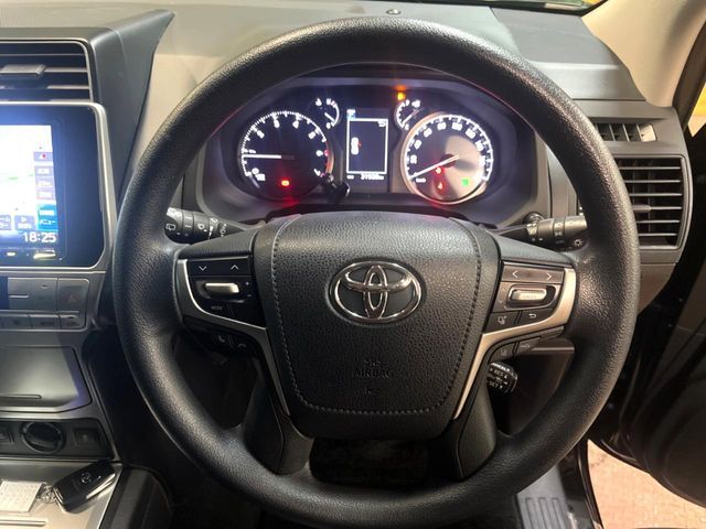 TOYOTA LANDCRUISER PRADO 2020 Image 31
