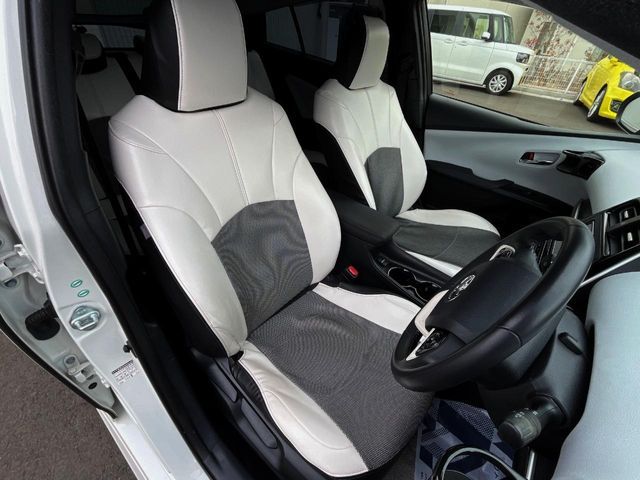 TOYOTA PRIUS 2016 Image 31